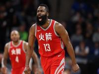 哈登爆冷击败巴塞罗那，出色防守引爆全场！的简单介绍