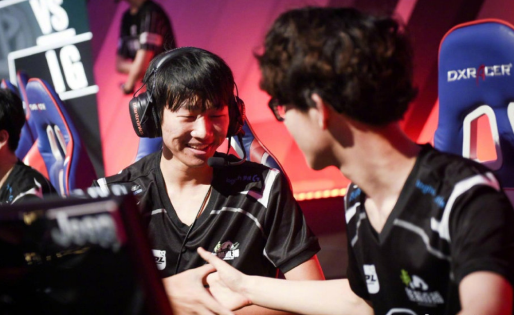 Doinb巅峰对决，TheShy与50激战DWG分钟，出色防守胜负难料！的简单介绍